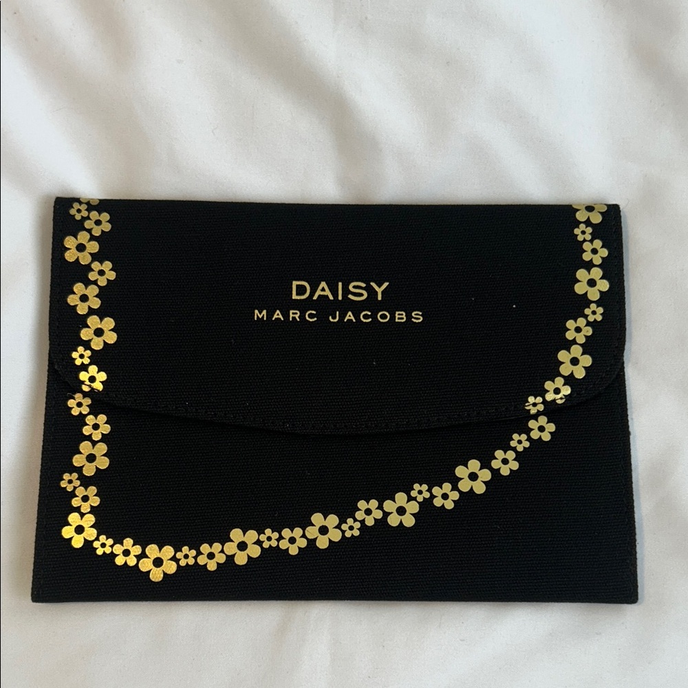 Marc Jacobs Daisy Black Canvas Pouch Gold Floral Envelope Clutch NEW in Box